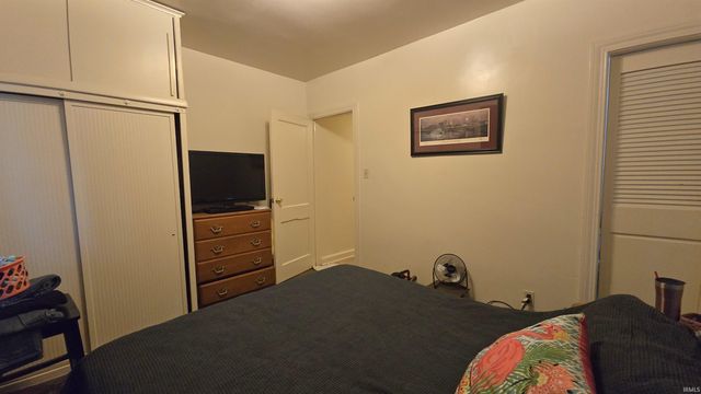 1216 S Boeke Road, Evansville, IN 47714