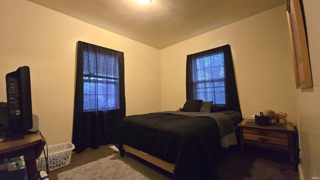 1216 S Boeke Road, Evansville, IN 47714