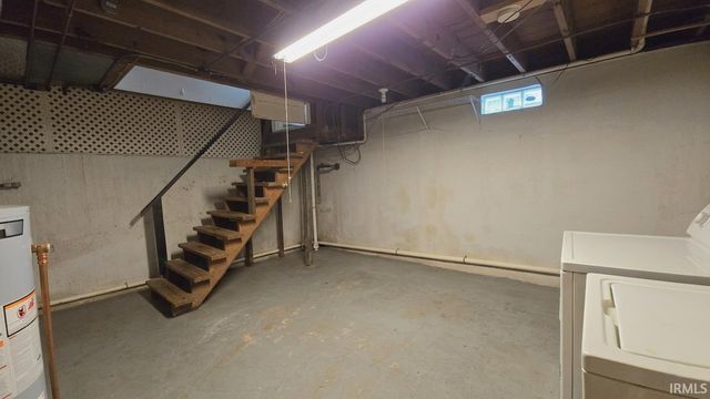 1216 S Boeke Road, Evansville, IN 47714