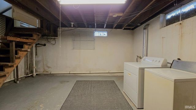 1216 S Boeke Road, Evansville, IN 47714