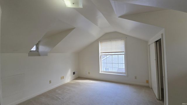 1216 S Boeke Road, Evansville, IN 47714