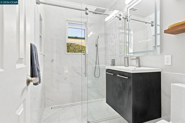 4074 Hamlet Ct, Concord, CA 94521