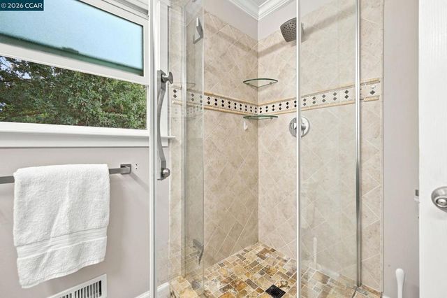 4074 Hamlet Ct, Concord, CA 94521