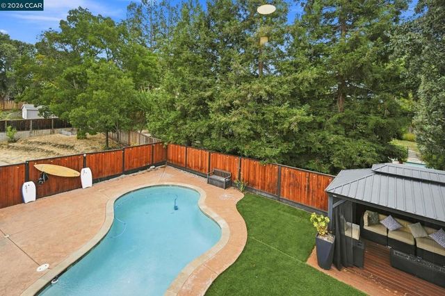 4074 Hamlet Ct, Concord, CA 94521