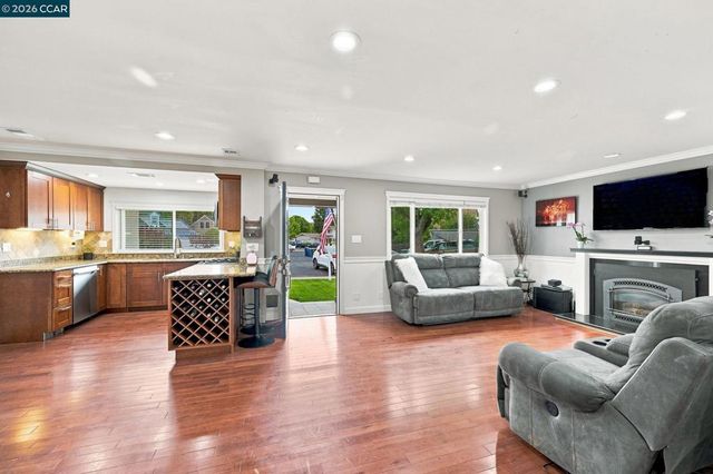 4074 Hamlet Ct, Concord, CA 94521