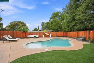 4074 Hamlet Ct, Concord, CA 94521