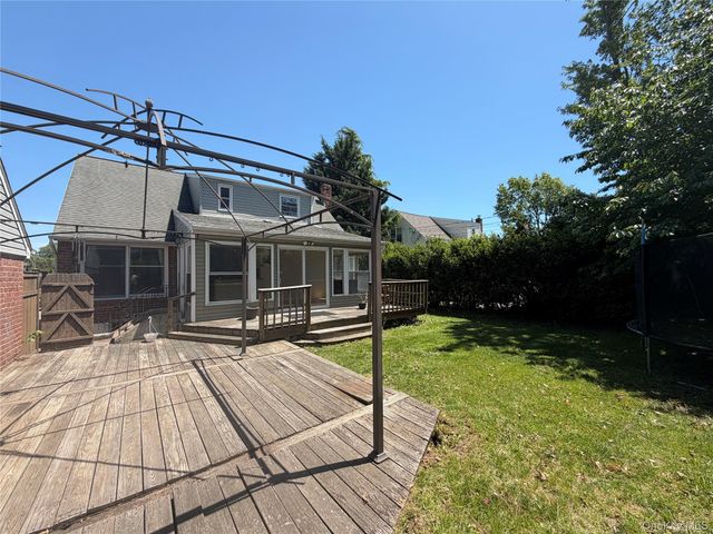 140 Wickshire Drive, East Meadow, NY 11554