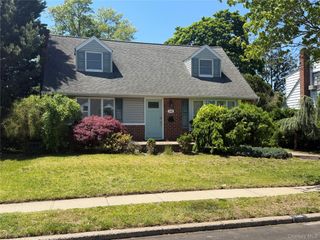 140 Wickshire Drive, East Meadow, NY 11554