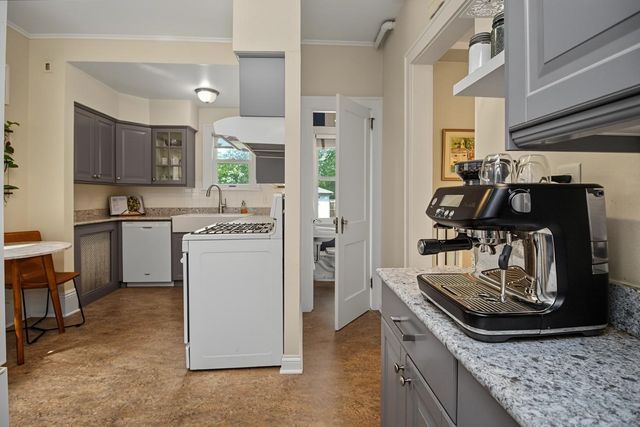 899 Osceola Avenue, Saint Paul, MN 55105