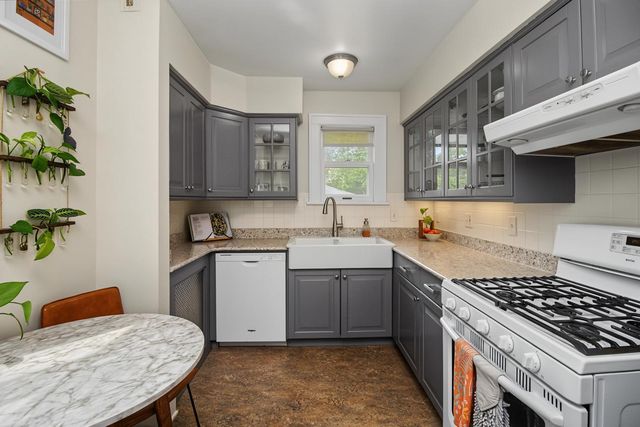 899 Osceola Avenue, Saint Paul, MN 55105