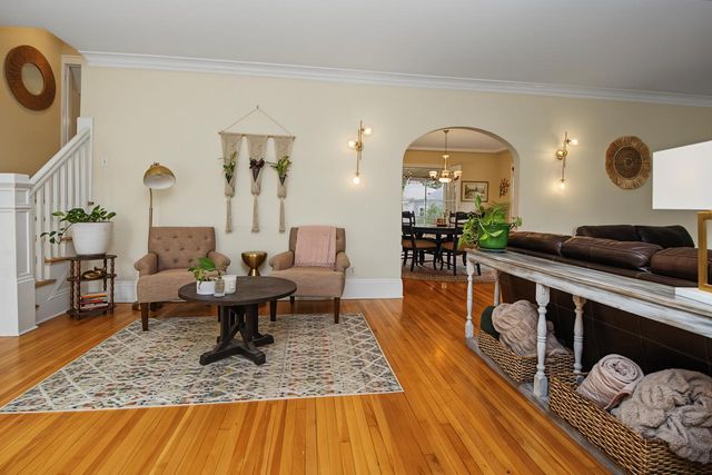 899 Osceola Avenue, Saint Paul, MN 55105