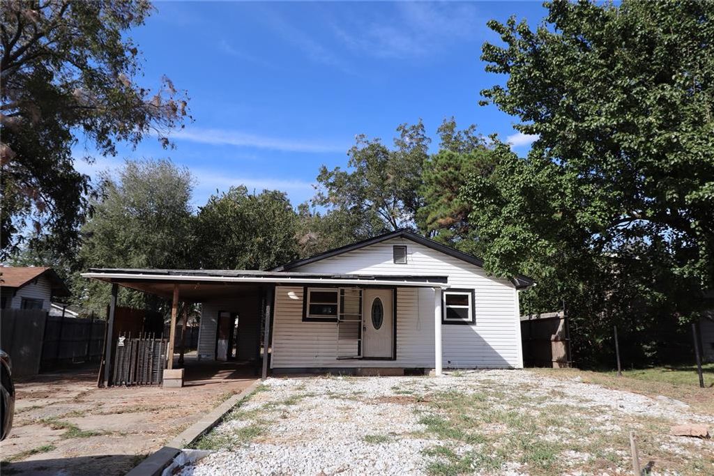 205 E Highland Street, Tecumseh, OK 74873