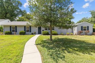 401 S Sappington Road, Oakland, MO 63122