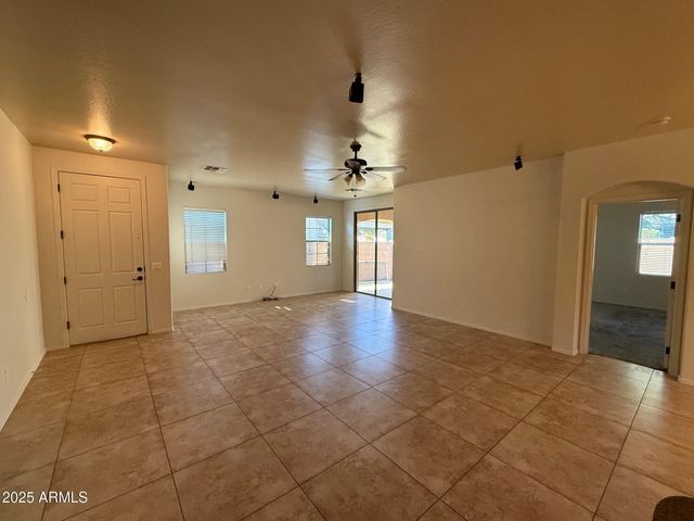 21871 S 215th Street, Queen Creek, AZ 85142