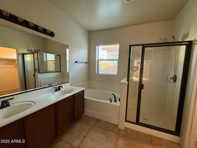 21871 S 215th Street, Queen Creek, AZ 85142