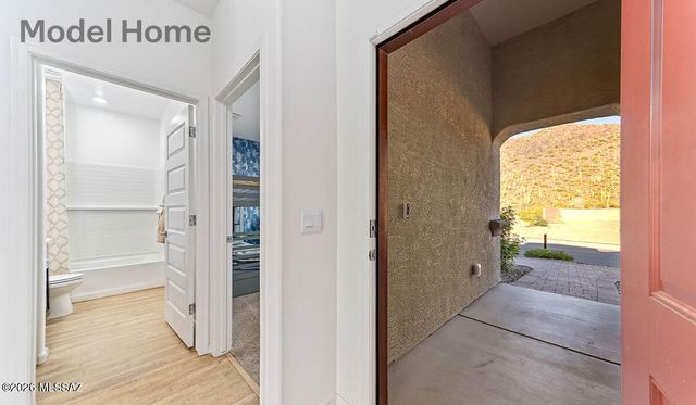 755 W Calle Lupa, Sahuarita, AZ 85629