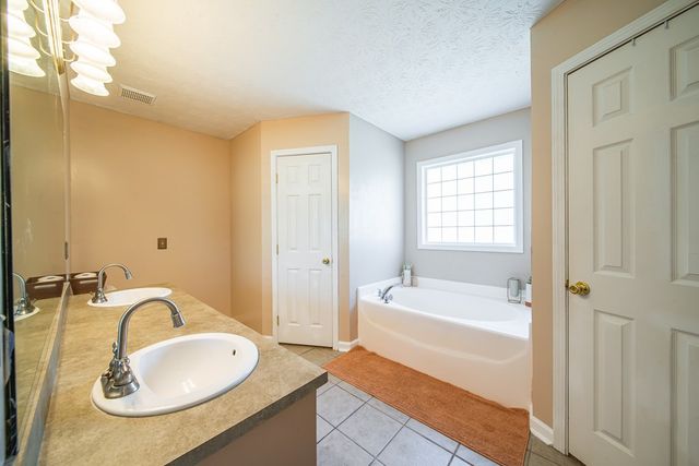 206 Lee Road 2083, Phenix City, AL 36870