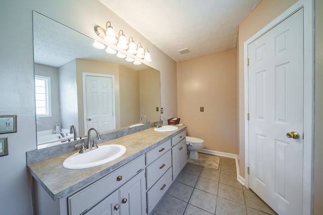 206 Lee Road 2083, Phenix City, AL 36870