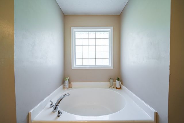 206 Lee Road 2083, Phenix City, AL 36870