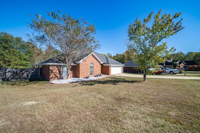 206 Lee Road 2083, Phenix City, AL 36870