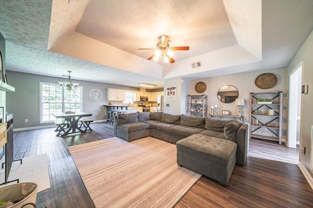 206 Lee Road 2083, Phenix City, AL 36870