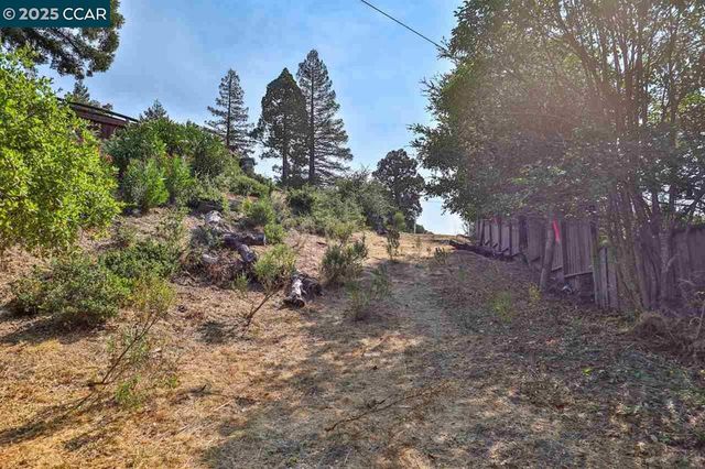 63 Scenic Dr, Orinda, CA 94597