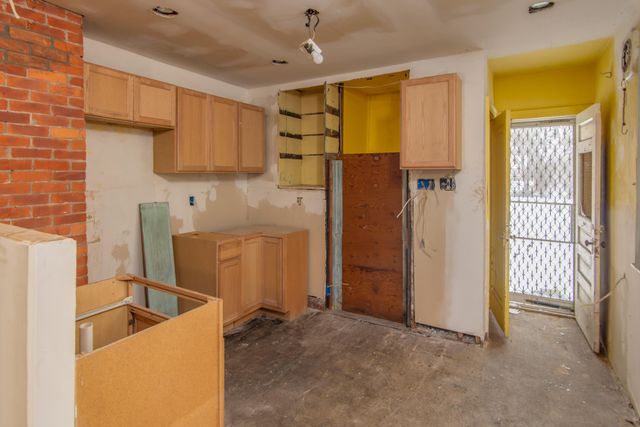 14741 Coram Street, Detroit, MI 48205