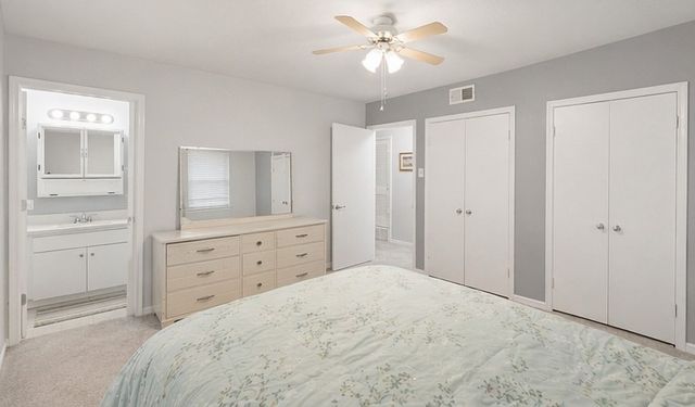 1715 Bradford Drive, Arlington, TX 76010