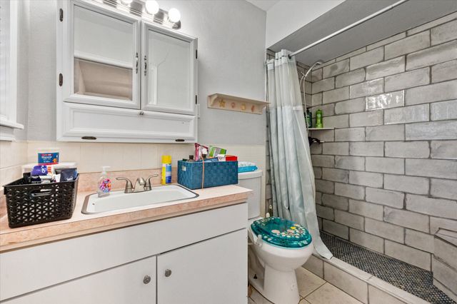 1715 Bradford Drive, Arlington, TX 76010