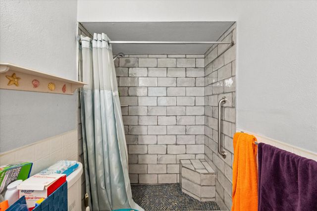 1715 Bradford Drive, Arlington, TX 76010