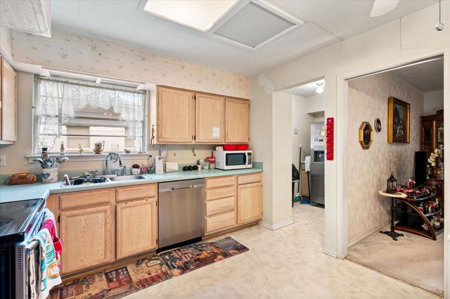 1715 Bradford Drive, Arlington, TX 76010