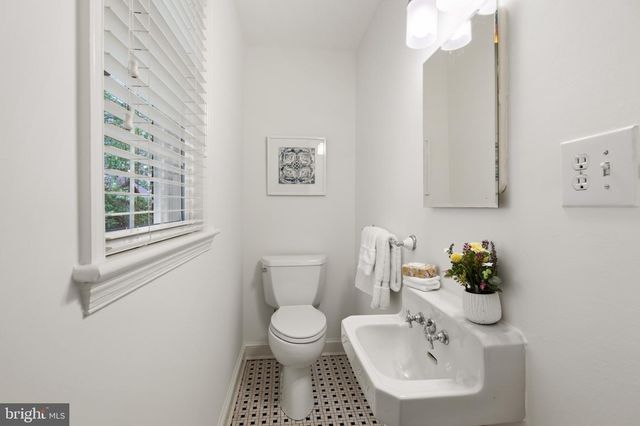 5811 WALTON RD, Bethesda, MD 20817