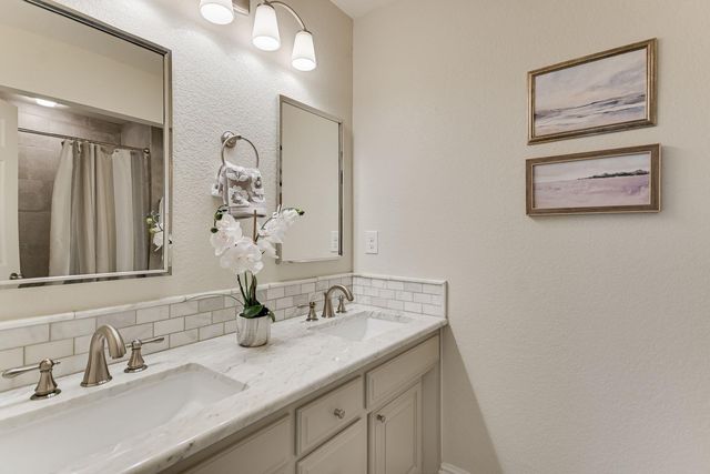 5402 Odessa LN, Austin, TX 78731