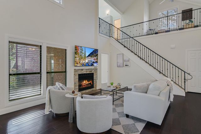 5402 Odessa LN, Austin, TX 78731