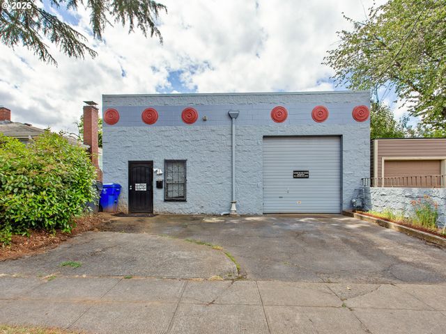 4121 Se 60TH Ave, Portland, OR 97206