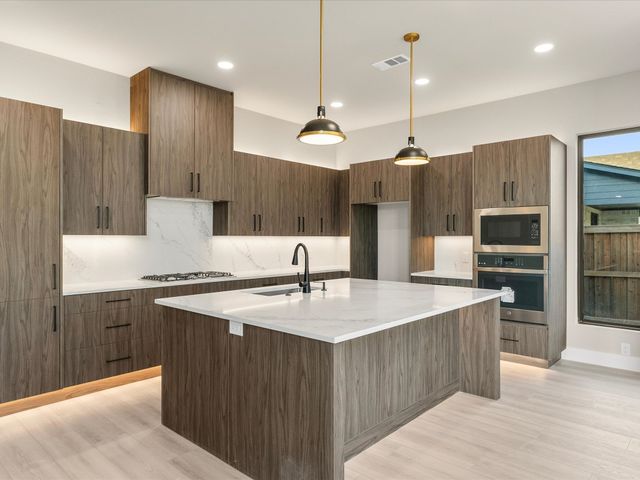 2025 Nichole Boulevard, Pottsboro, TX 75076