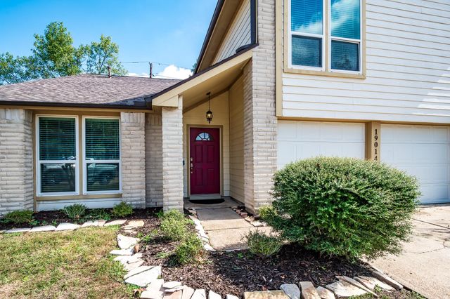 19014 Pine Trace Court, Humble, TX 77346