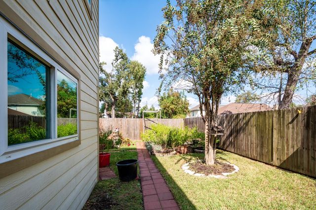 19014 Pine Trace Court, Humble, TX 77346