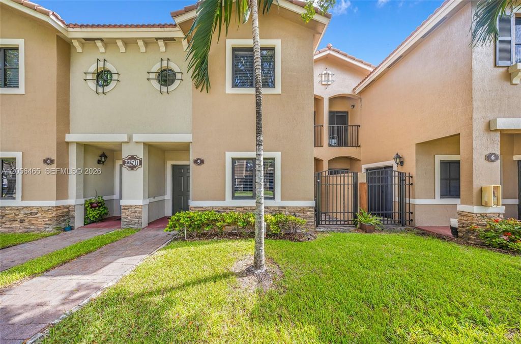 22501 SW 88th Place 525, Cutler Bay, FL 33190