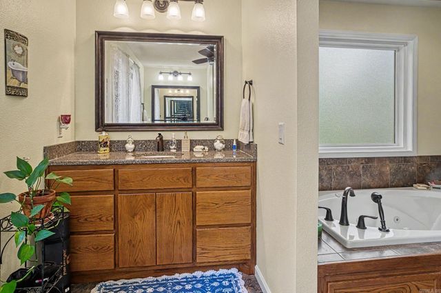 38 Baeza Way, Hot Springs Village, AR 71909