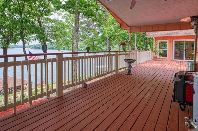 38 Baeza Way, Hot Springs Village, AR 71909