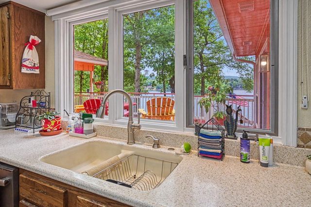 38 Baeza Way, Hot Springs Village, AR 71909