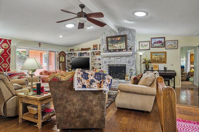 38 Baeza Way, Hot Springs Village, AR 71909