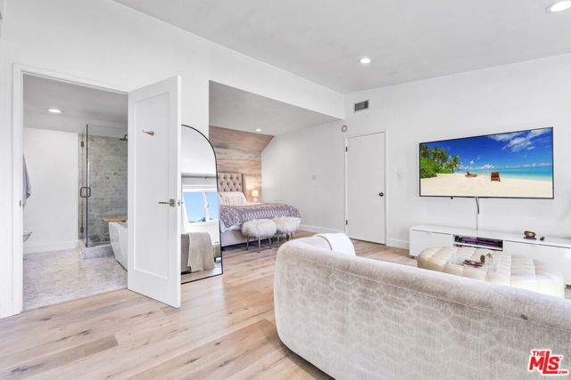 5101 Keli Court, Los Angeles, CA 90066