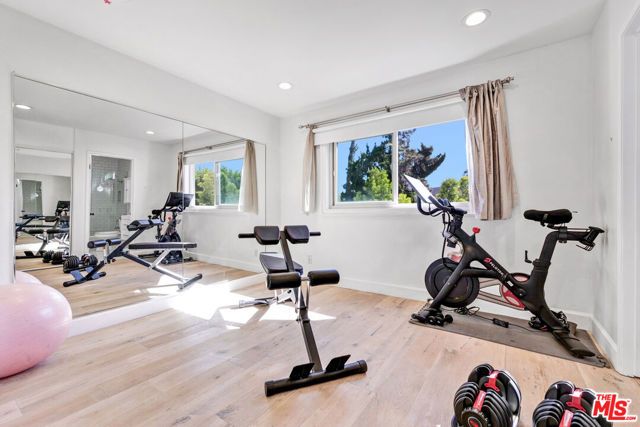 5101 Keli Court, Los Angeles, CA 90066