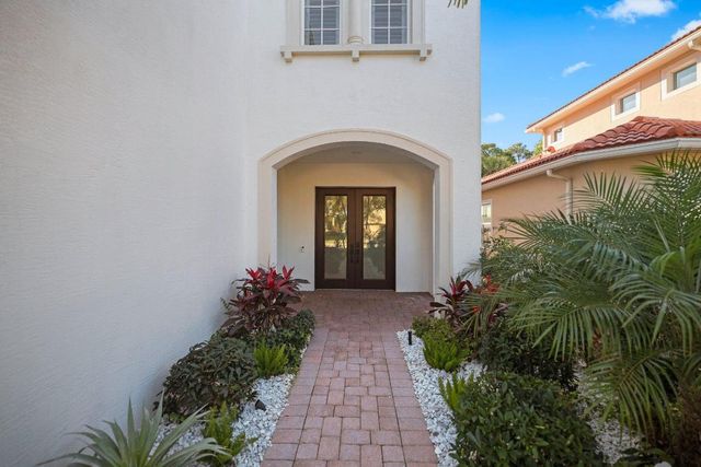 12285 Aviles Circle, Palm Beach Gardens, FL 33418