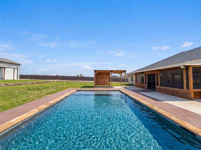 270 County Road 4213, Decatur, TX 76234