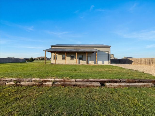 270 County Road 4213, Decatur, TX 76234