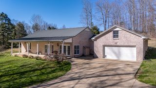 15 Clifton Rd, Lawrenceburg, TN 38464