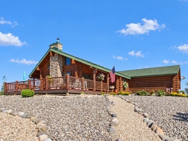 39 Rolling Hills Dr, Cody, WY 82414 property photo